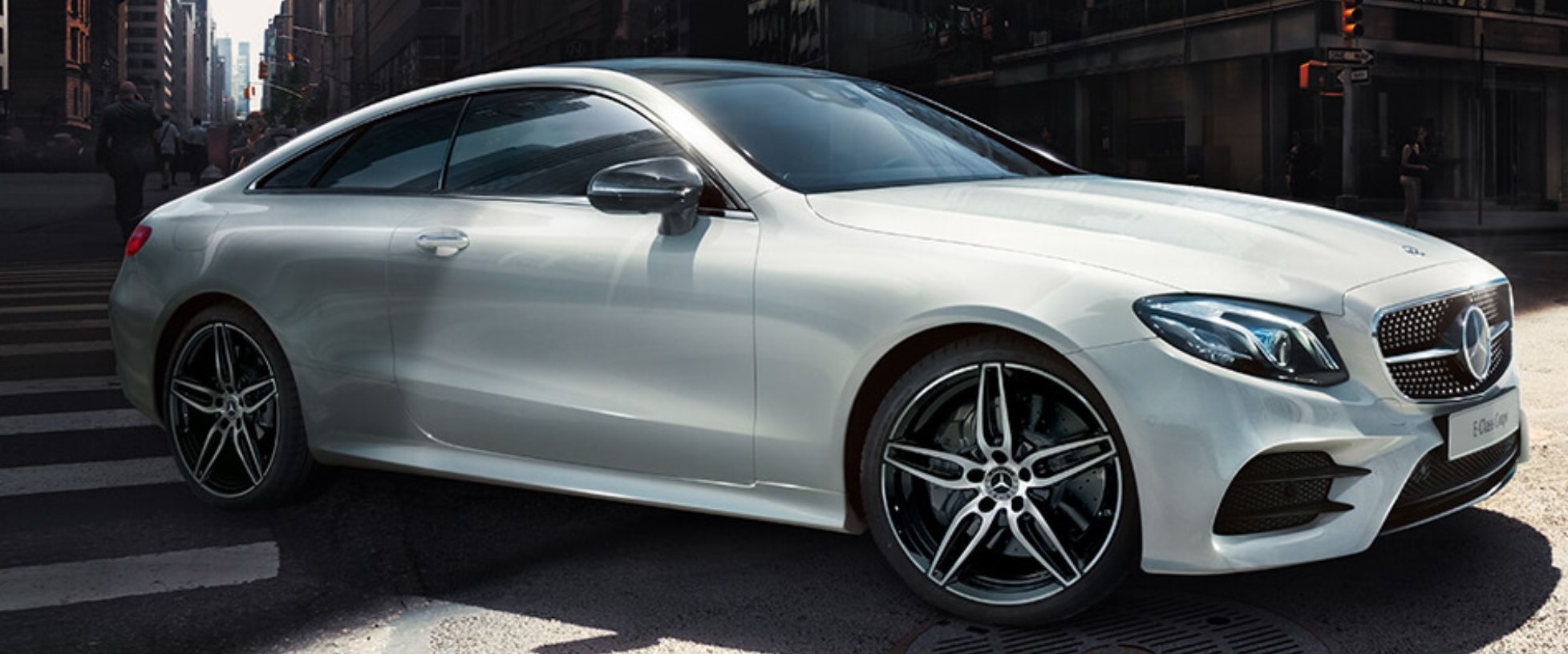 奔驰e260l 迷人魅力,动人心弦 行止之间,尽展迷人魅力.